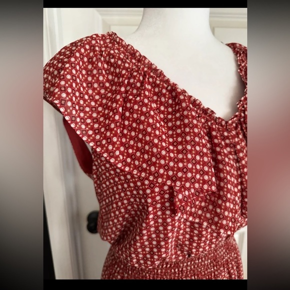 NWT MAX STUDIO
Ruffled V-neck Sleeveless Maxi Dress In Rstbrcrd
Size Small - Picture 4 of 12